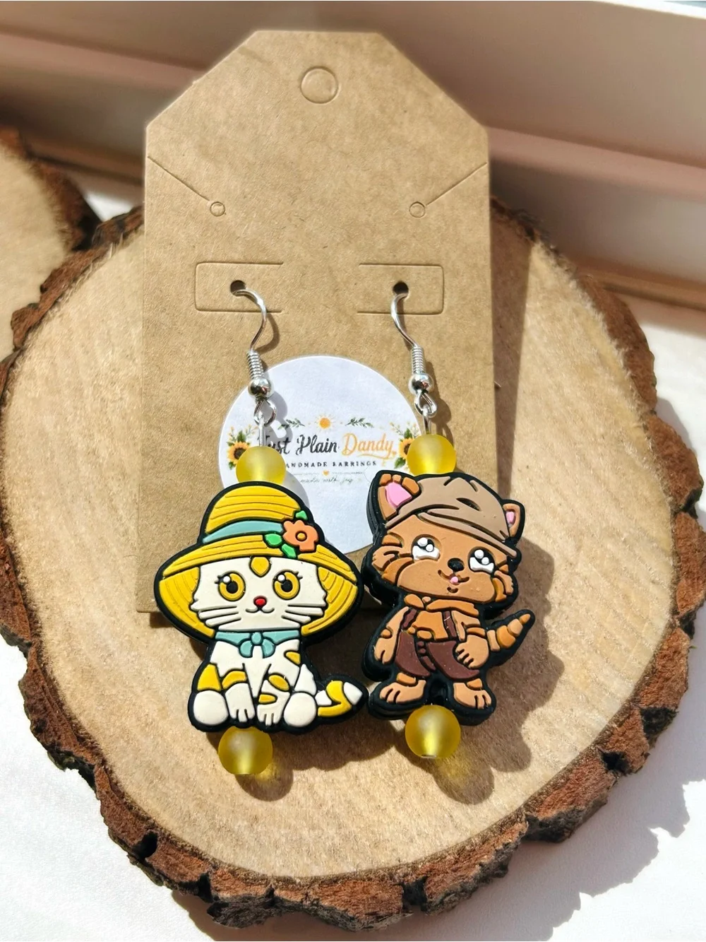 Cute Garden Cat Dangle Earrings Yellow Summer Kitty Earrings - Picture 1 of 3